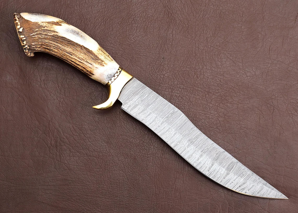 Damascus Hunting Knife – Stag Horn Handle | HS-302