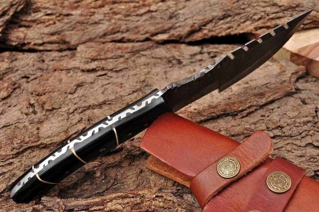 HS-937 Custom Handmade Damascus Tracker-Hunting Knife With Buffalo Horn Handle