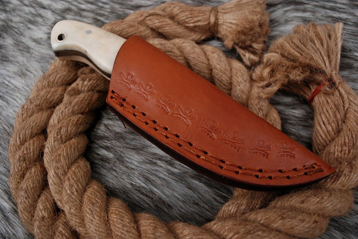 HS-739 Custom Handmade Damascus Steel Skinner Knife With Camel Bone Handle