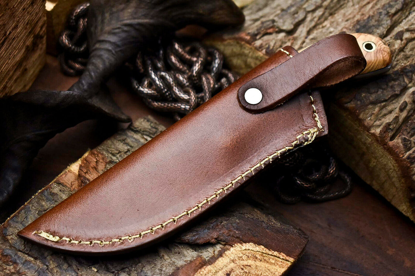 HS-702 Custom Handmade Damascus Steel Skinner Knife - Beautiful Wood Handle