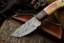Load image into Gallery viewer, HS-653 Custom Handmade Damascus Hunting Skinning Blade Hunter Camping Full Tang Knife