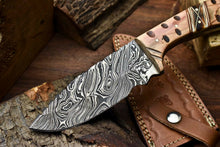 Load image into Gallery viewer, HS 657 Custom Handmade Damascus Hunting Skinning Blade Hunter Camping Full Tang Knife