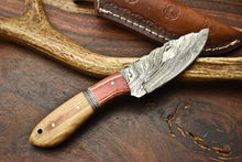 Load image into Gallery viewer, HS-599 Handmade Damascus Skinning Blade Camping Full Tang Knife