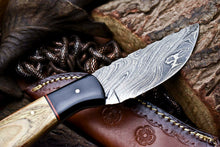 Load image into Gallery viewer, HS-701 Custom Handmade Damascus Steel Skinner Knife - Beautiful Wood Handle
