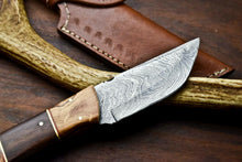 Load image into Gallery viewer, HS-642 Custom Handmade Damascus Hunting Skinning Blade Hunter Camping Full Tang Knife