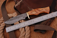 Load image into Gallery viewer, HS-428 | Custom Handmade Damascus Steel Hunting Knife - Beautiful Wood Handle