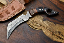 Load image into Gallery viewer, HS-899 Handmade Damascus Hunting Blade Karambit Full Tang Knife