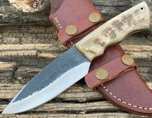 Load image into Gallery viewer, HS-468 Custom Handmade High Carbon Steel Hunting knife With Ram Horn Handle