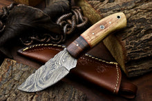 Load image into Gallery viewer, HS-653 Custom Handmade Damascus Hunting Skinning Blade Hunter Camping Full Tang Knife