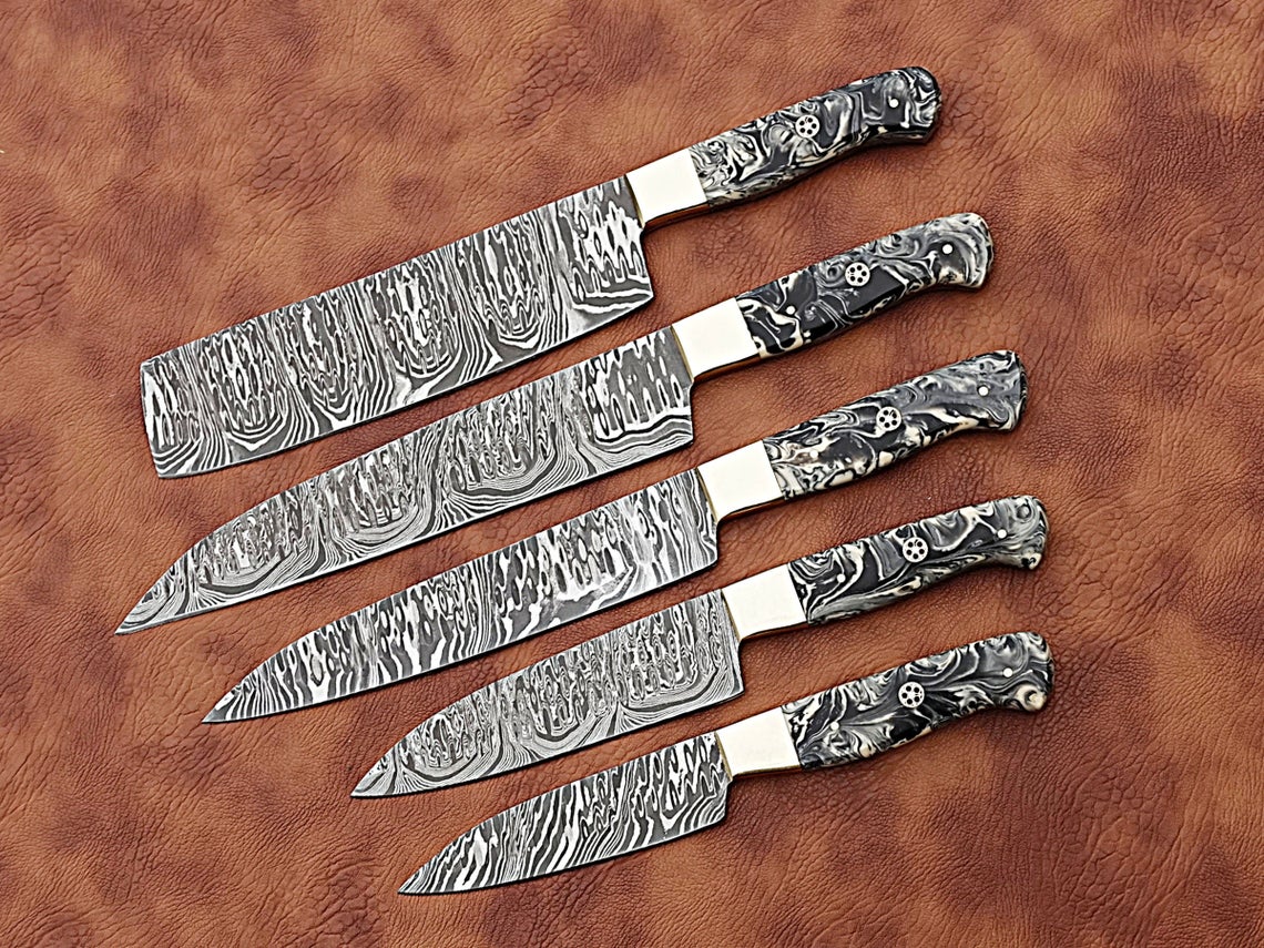 HS-173 Custom Handmade Damascus Five Pecs Kitchen/Chef Knives Set- Resin Handle
