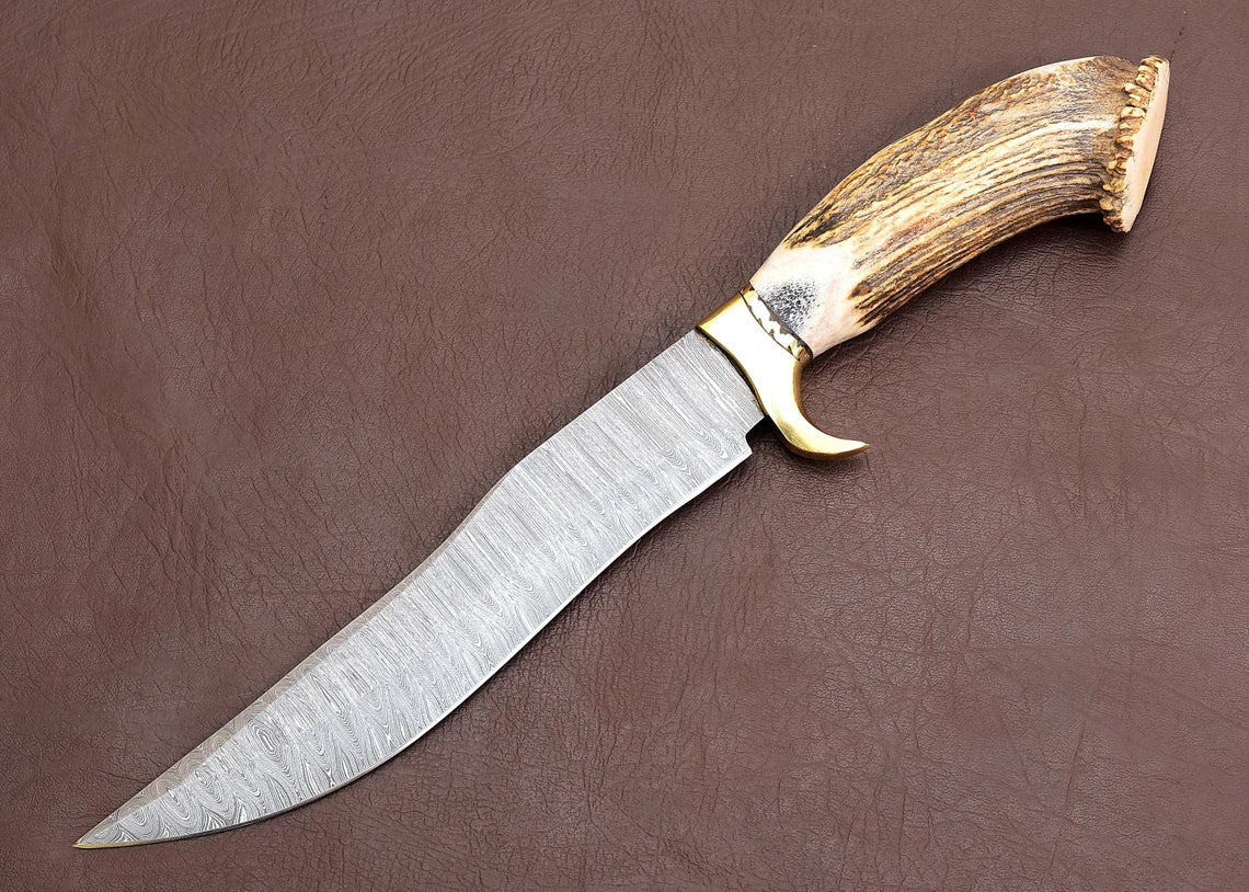 Damascus Hunting Knife – Stag Horn Handle | HS-302