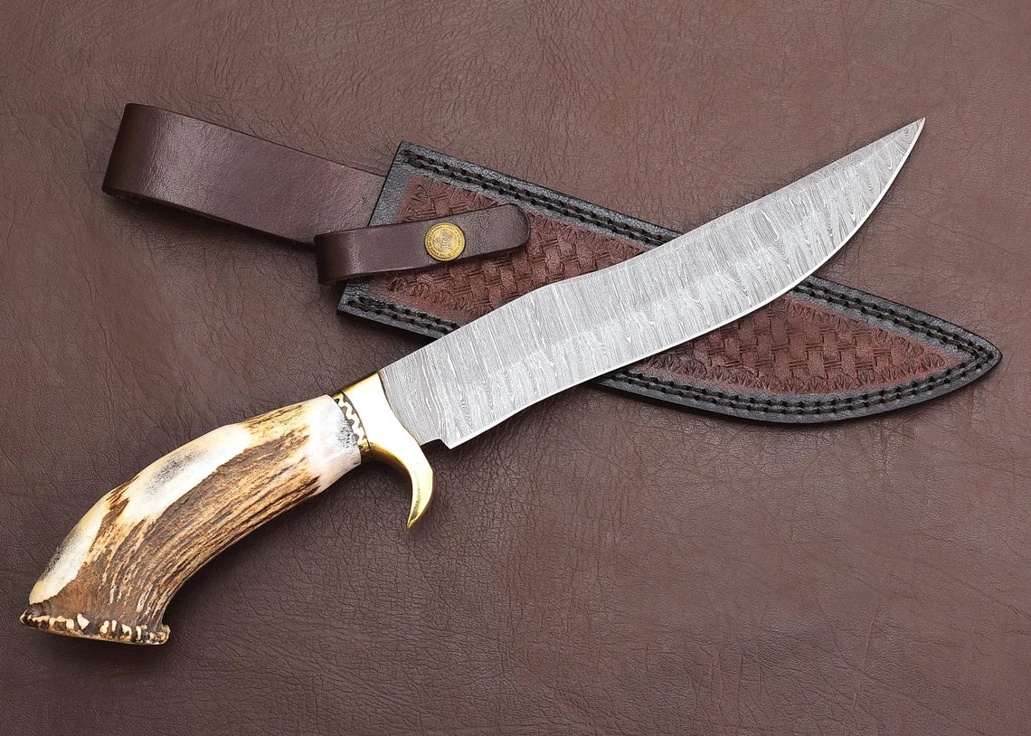 Damascus Hunting Knife – Stag Horn Handle | HS-302