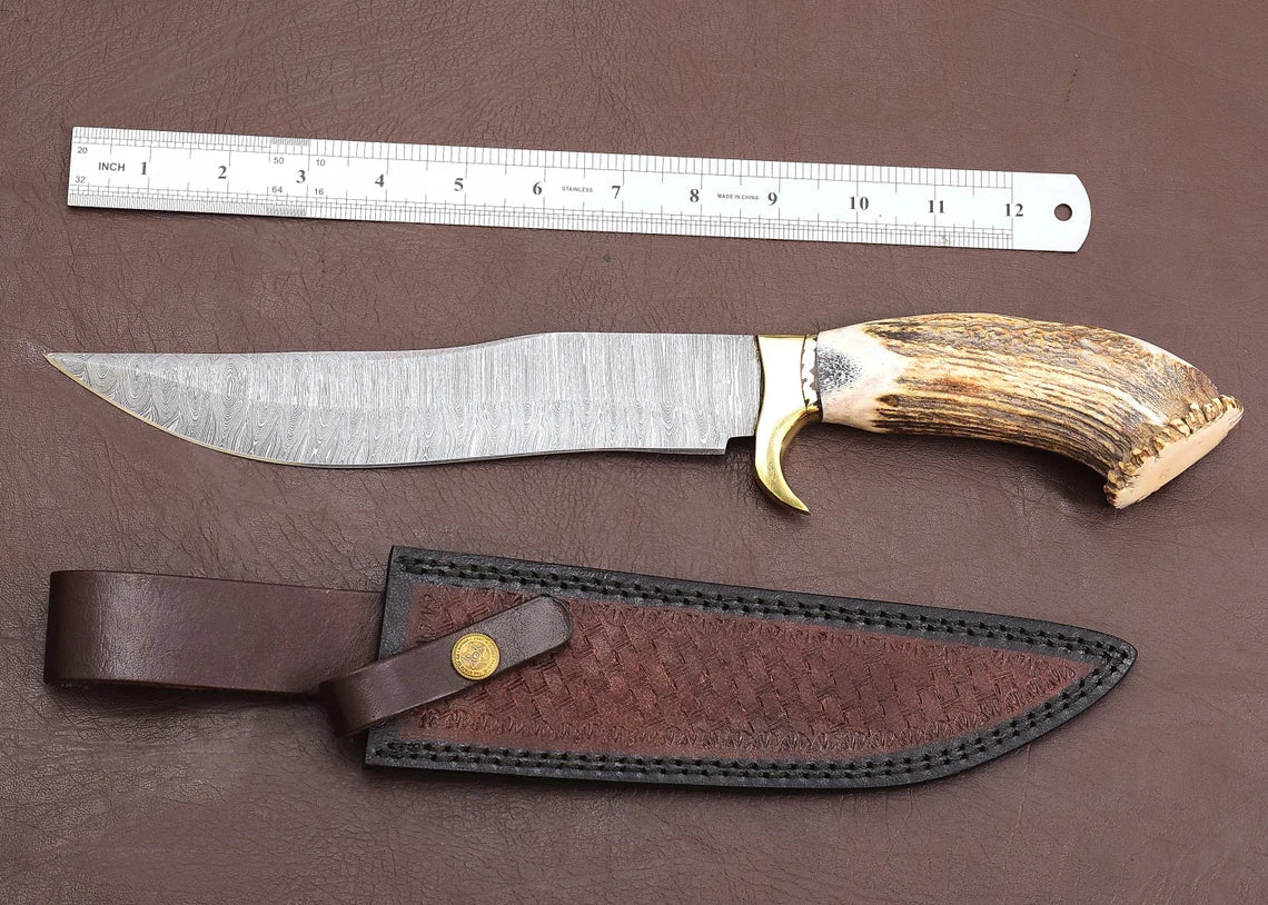 Damascus Hunting Knife – Stag Horn Handle | HS-302