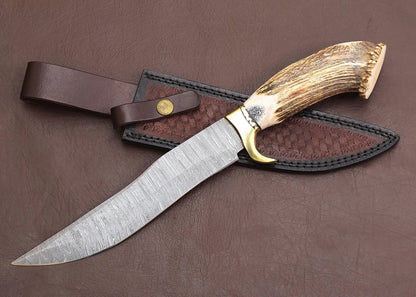 Damascus Hunting Knife – Stag Horn Handle | HS-302