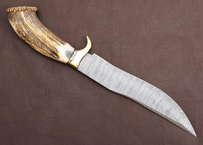Damascus Hunting Knife – Stag Horn Handle | HS-302