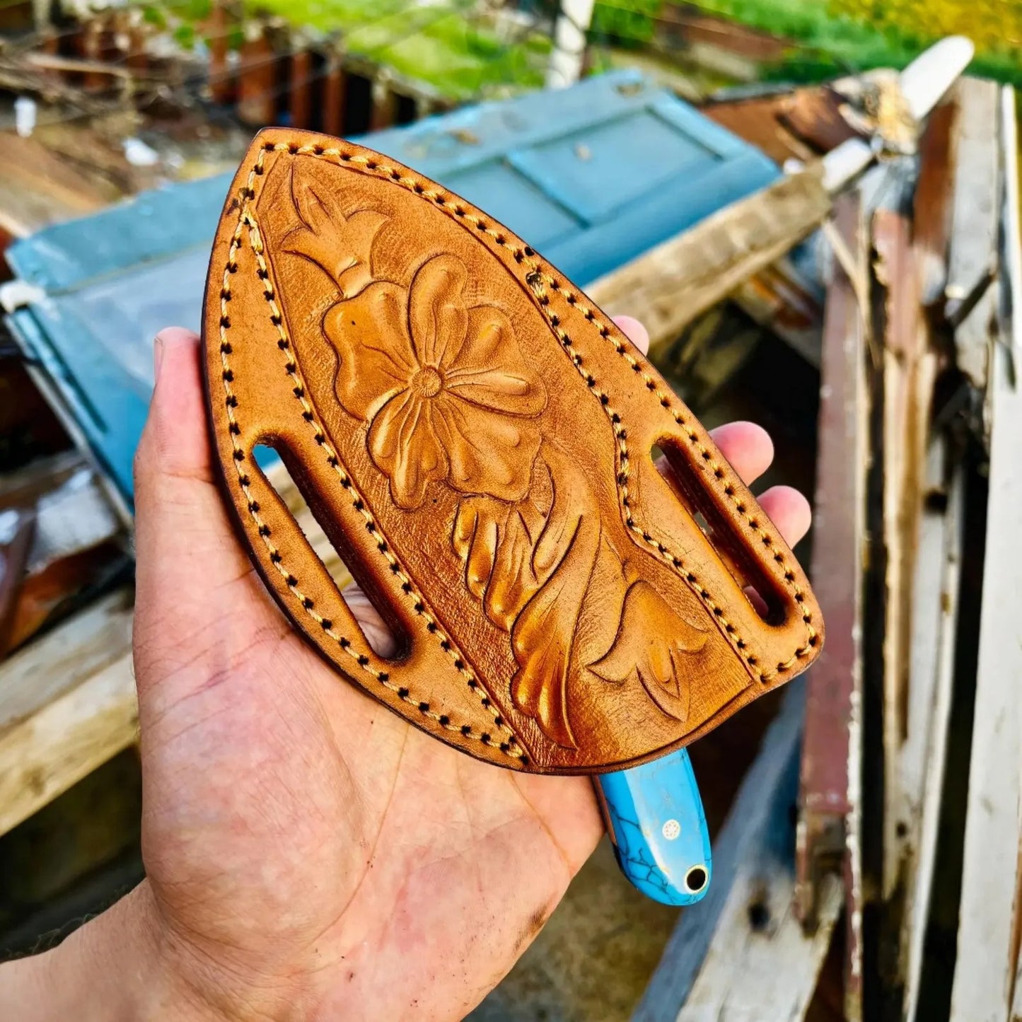 Damascus Cowboy Hunting Knife | Marble, turquoise-style Handle | Pancake Sheath