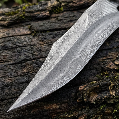 Close-up of fine Ladder Damascus pattern on the 1095 and 15N20 blade