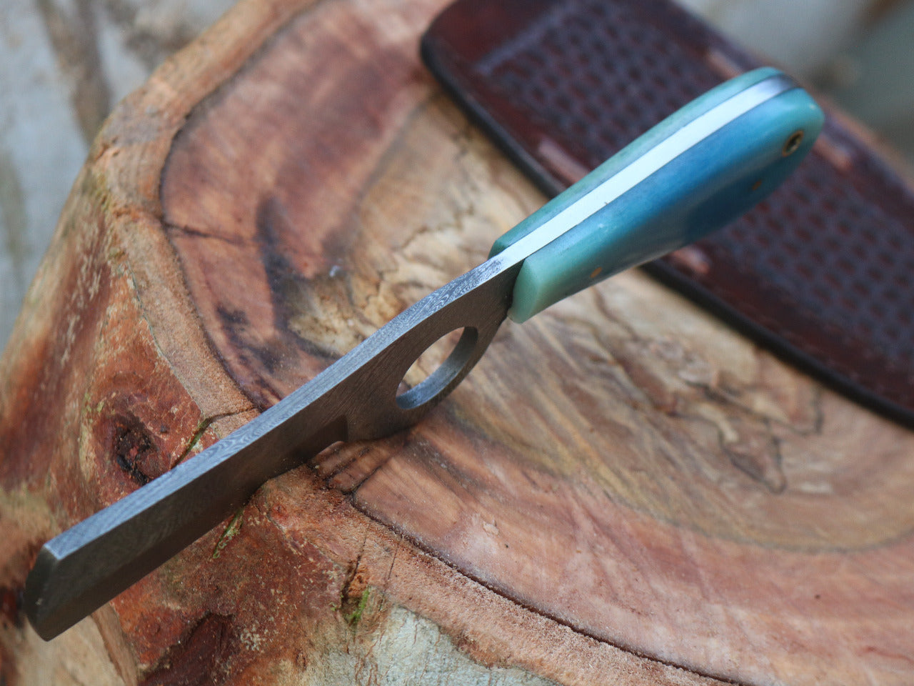 HS-997 Custom handmade Damascus Steel bull cutter knife bone handle gift for cowboy gift for Friend