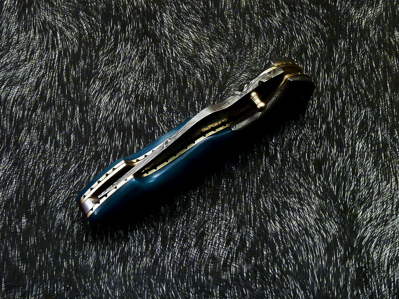 Damascus Liner Lock Pocket Knife – Camel Bone & Damascus Bolster | HS-1122