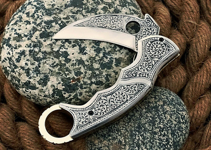 Present The Best Custom Hand Engraved Folding-Pocket Knife With Very Good Price