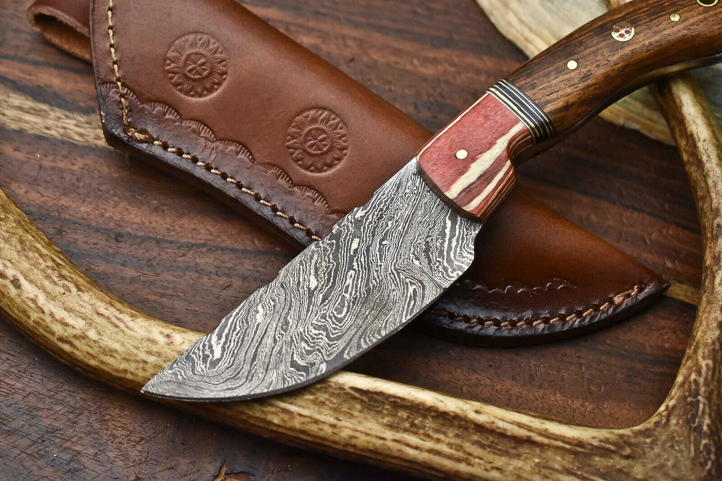 HS-598 Handmade Damascus Skinning Blade Camping Full Tang Knife