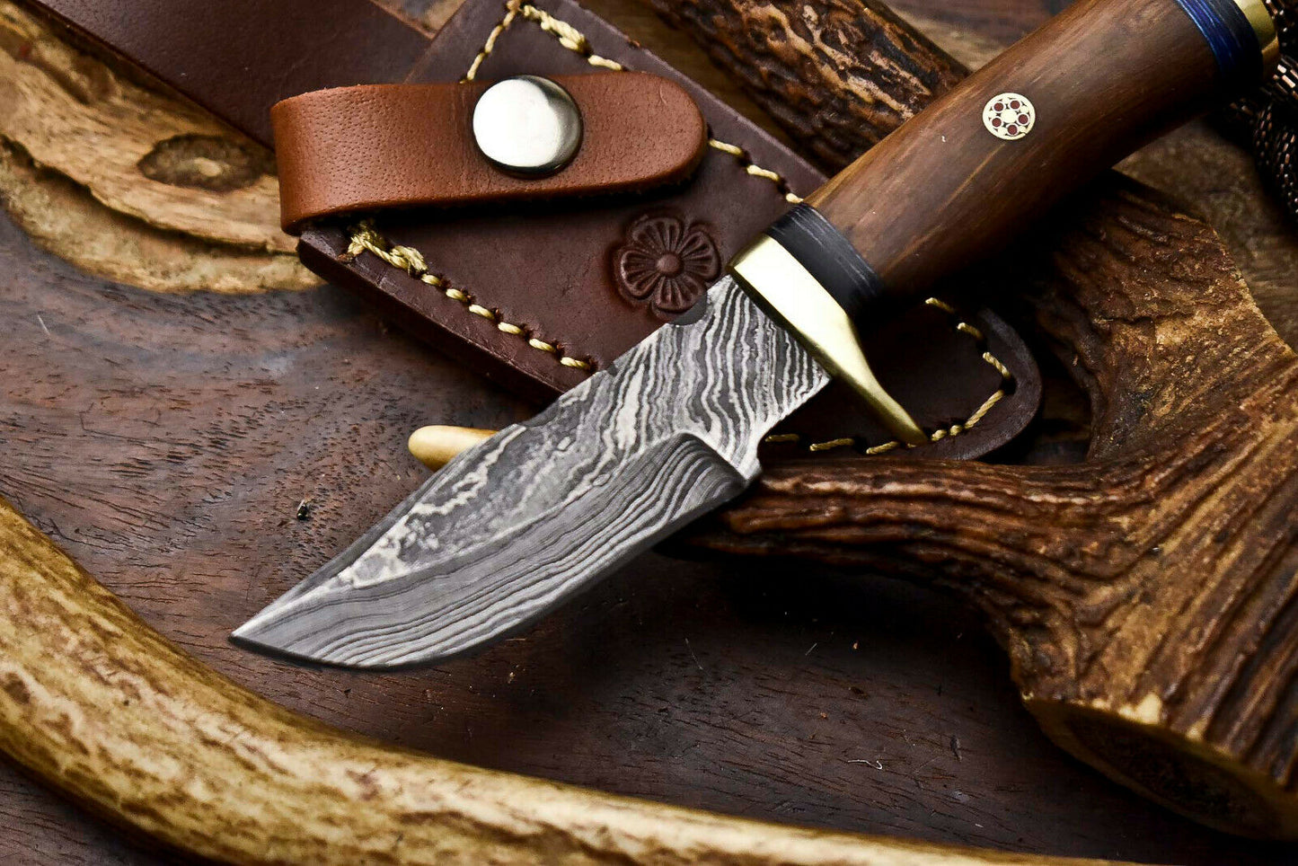 HS-716 Custom Handmade Awesome Walunt Wood Handle Damascus Steel Skinner Knife With Best Price