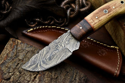 HS-653 Custom Handmade Damascus Hunting Skinning Blade Hunter Camping Full Tang Knife