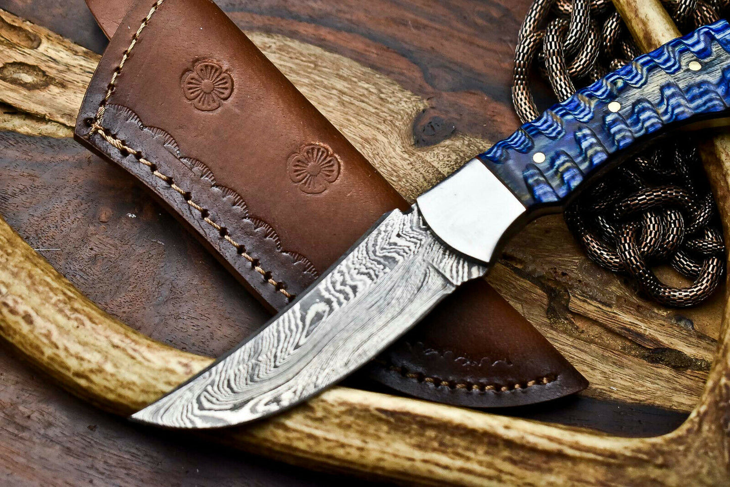 HS-646 Custom Handmade Damascus Hunting Skinning Blade Hunter Camping Full Tang Knife