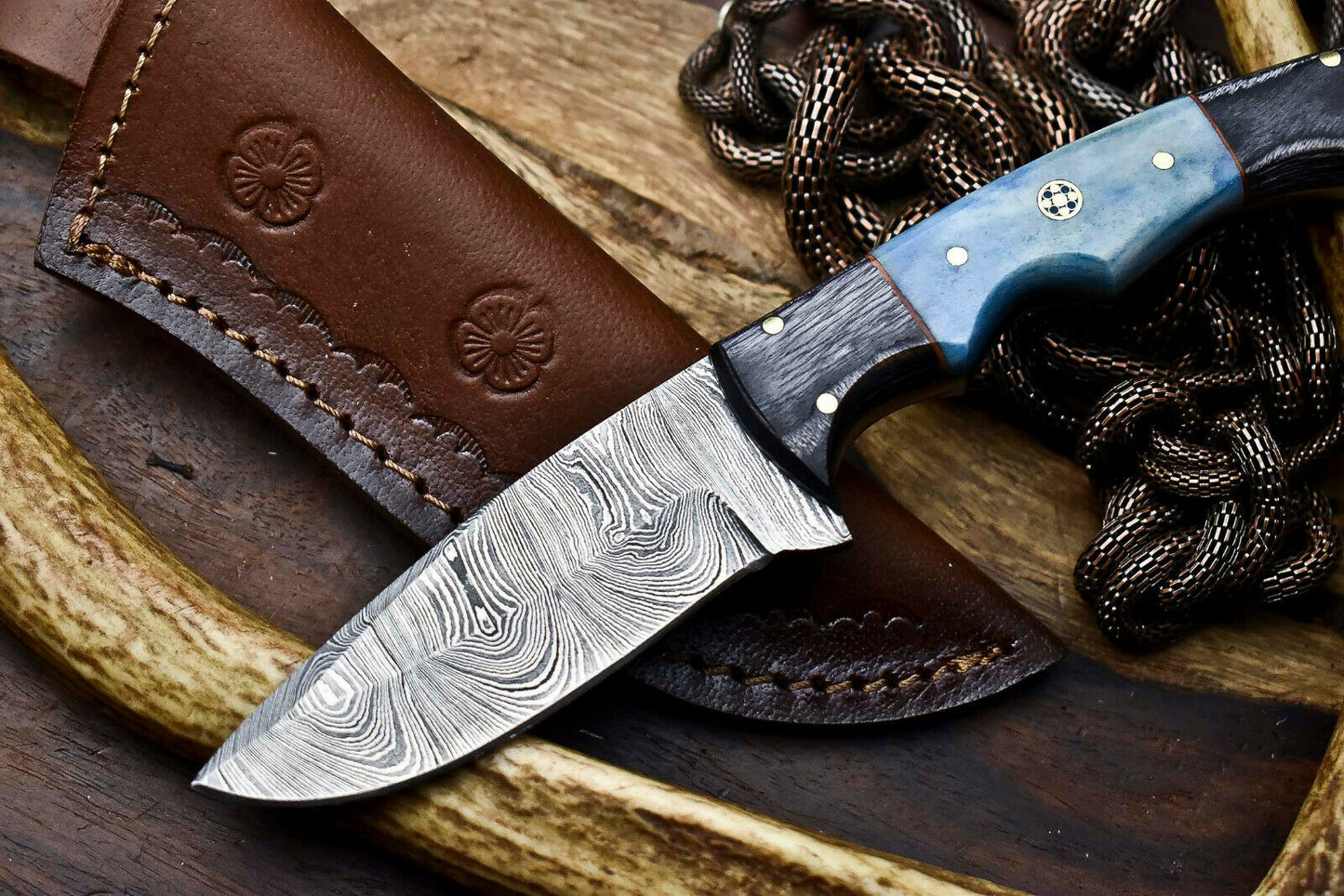 HS-644 Custom Handmade Damascus Hunting Skinning Blade Hunter Camping Full Tang Knife