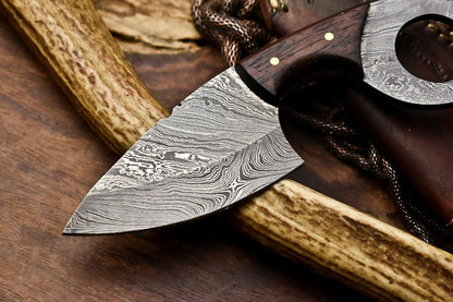 HS-678 Custom Handmade Damascus Steel Skinner Knife - Beautiful Wood Handle