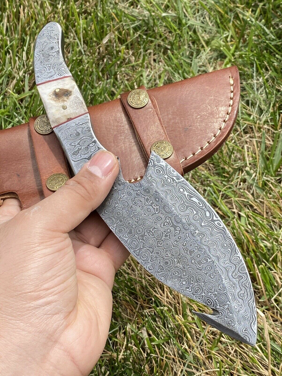 HS-435 | Custom Handmade Damascus Hunitng Knife With Ram Horn Handle