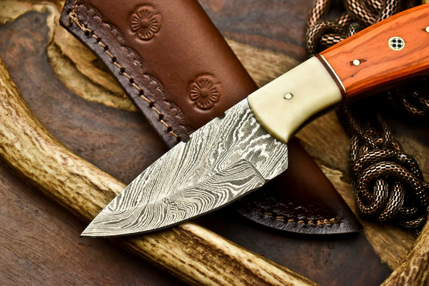 HS-690 Custom Handmade Damascus Steel Skinner Knife - Beautiful Hard Wood And Bone Handle