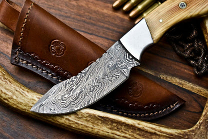 HS-603  Handmade Damascus Skinning Blade Camping Full Tang Knife
