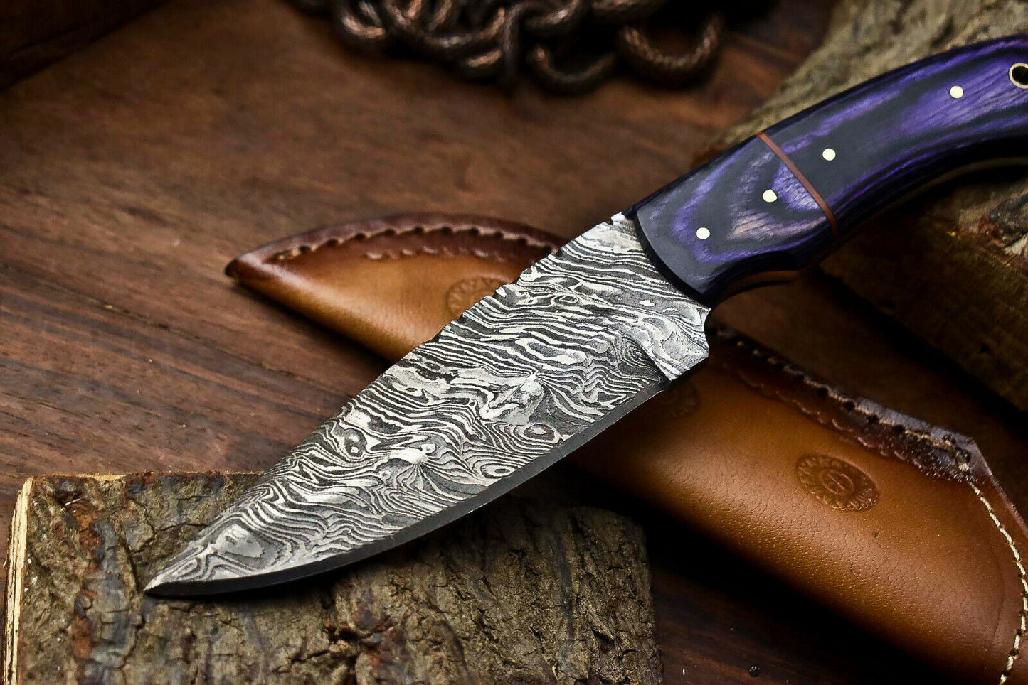 HS-674 Custom Handmade Damascus Steel Skinner Knife - Beautiful Hard Wood Handle