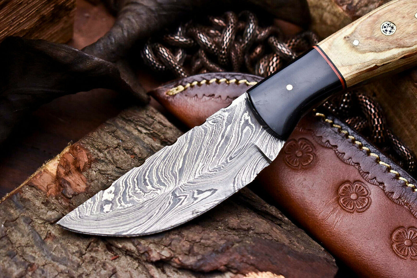 HS-701 Custom Handmade Damascus Steel Skinner Knife - Beautiful Wood Handle