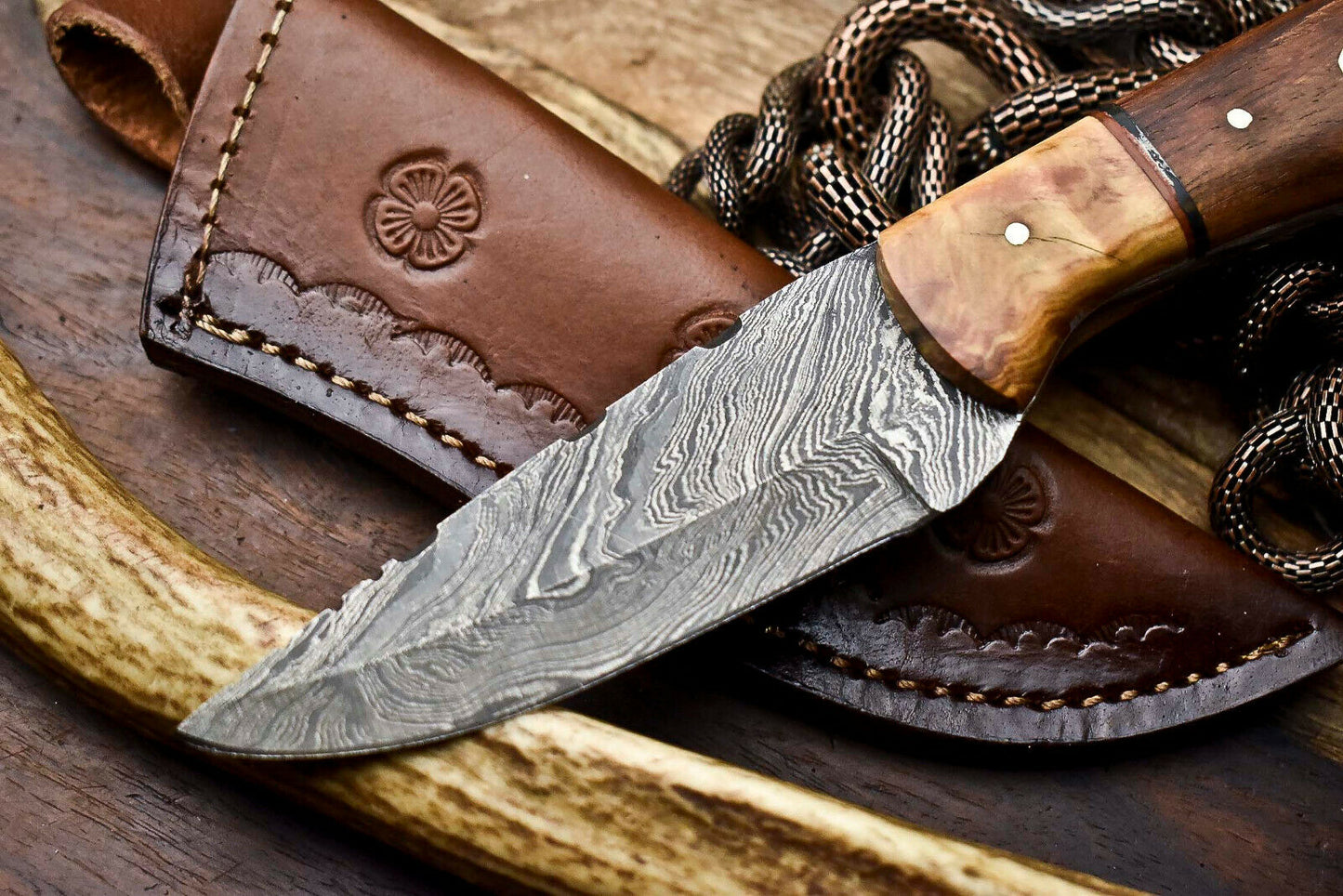HS-692 Custom Handmade Damascus Steel Skinner Knife - Beautiful Wood Handle