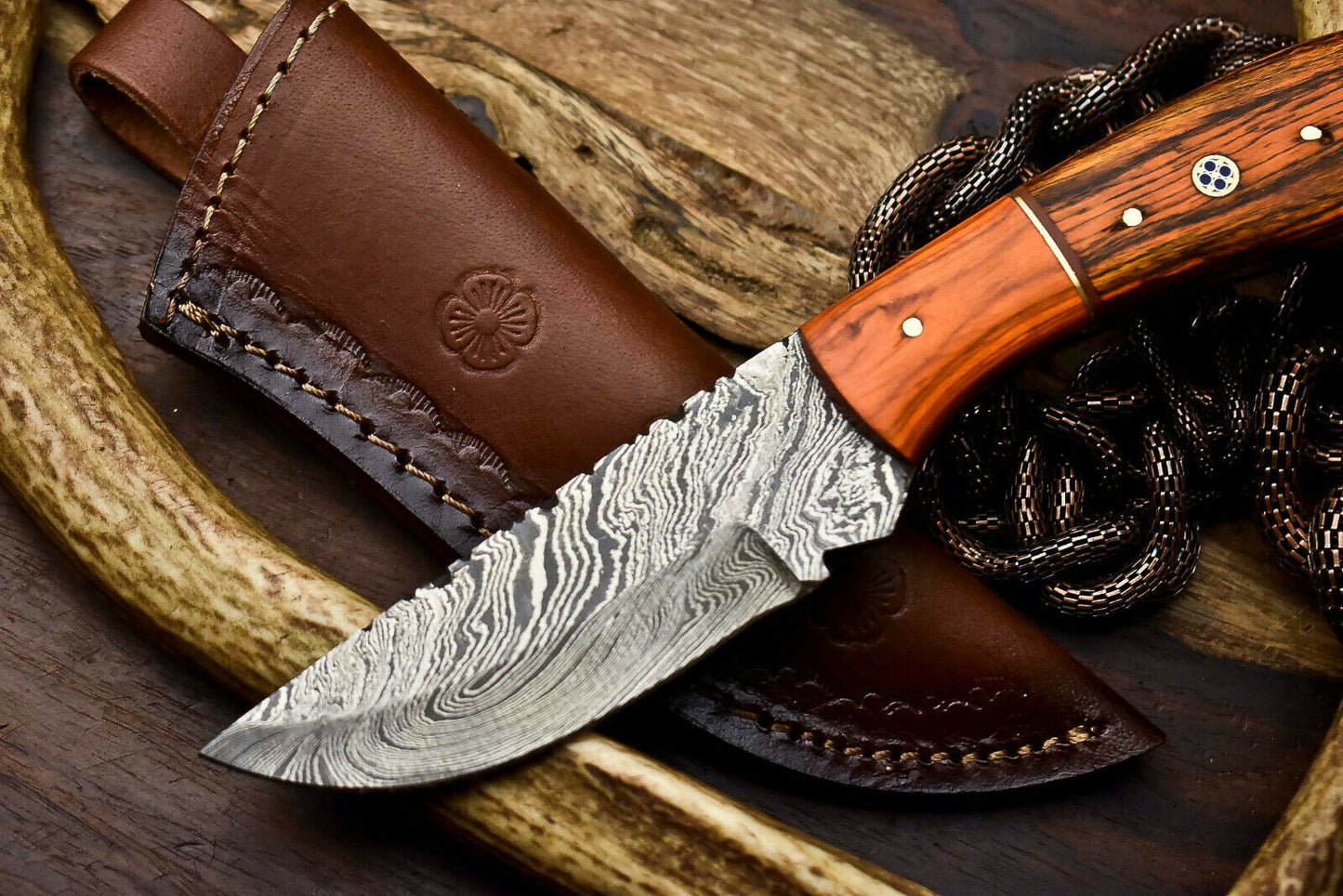 HS-670 Custom Handmade Damascus Steel Skinner Knife - Beautiful Hard Wood Handle