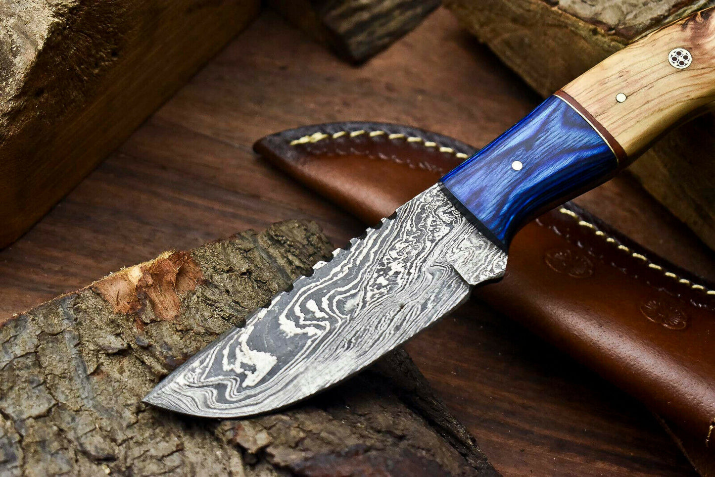 HS-648 Custom Handmade Damascus Hunting Skinning Blade Hunter Camping Full Tang Knife
