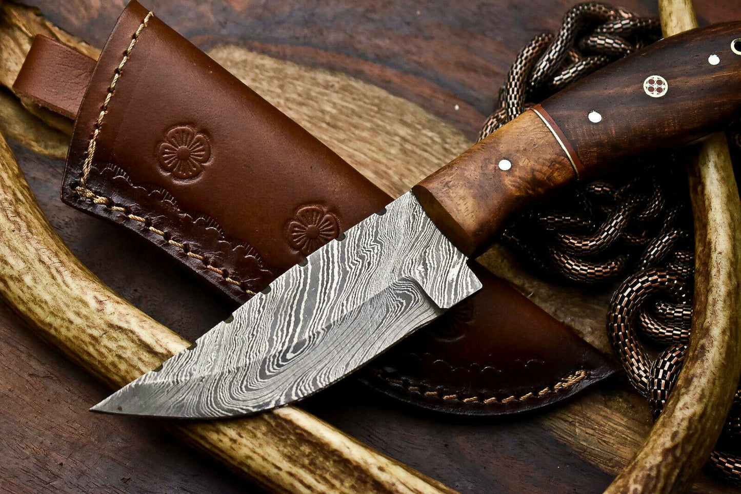 HS-682 Custom Handmade Damascus Steel Skinner Knife - Beautiful Wood Handle