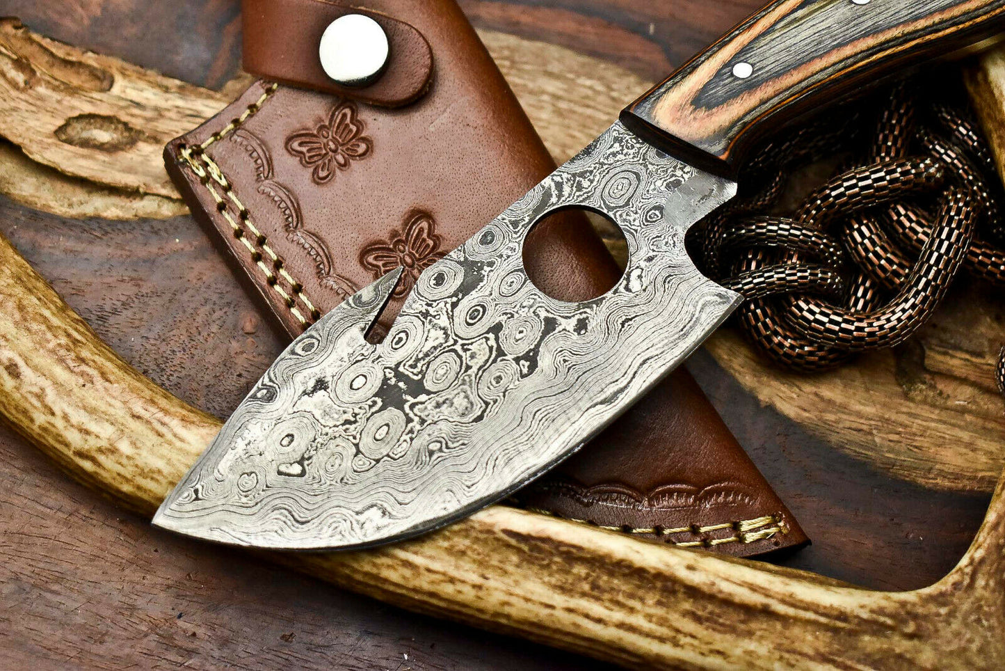 HS-637 Custom Handmade Damascus Hunting Skinning Blade Hunter Camping Full Tang Knife