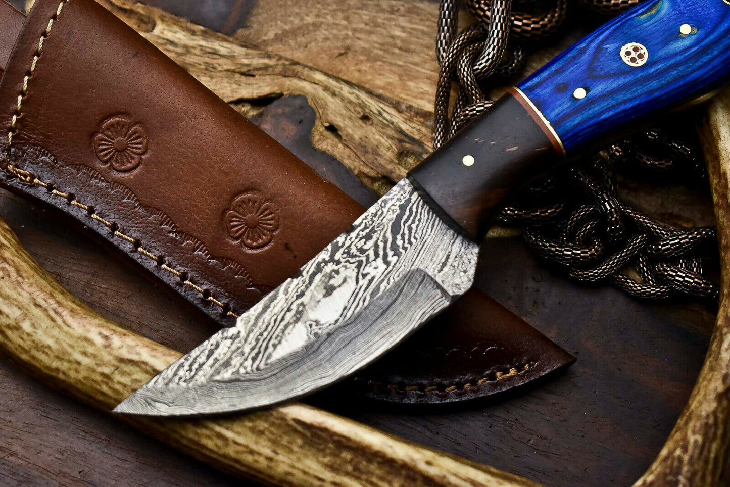 HS-680 Custom Handmade Damascus Steel Skinner Knife - Beautiful Wood Handle