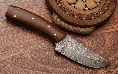 HS-772 Custom Handmade Damascus Skinner Knife With Walnut Wood Handle