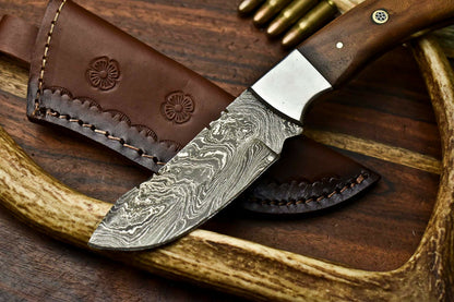 HS-627 Handmade Damascus Skinning Blade Camping Full Tang Knife