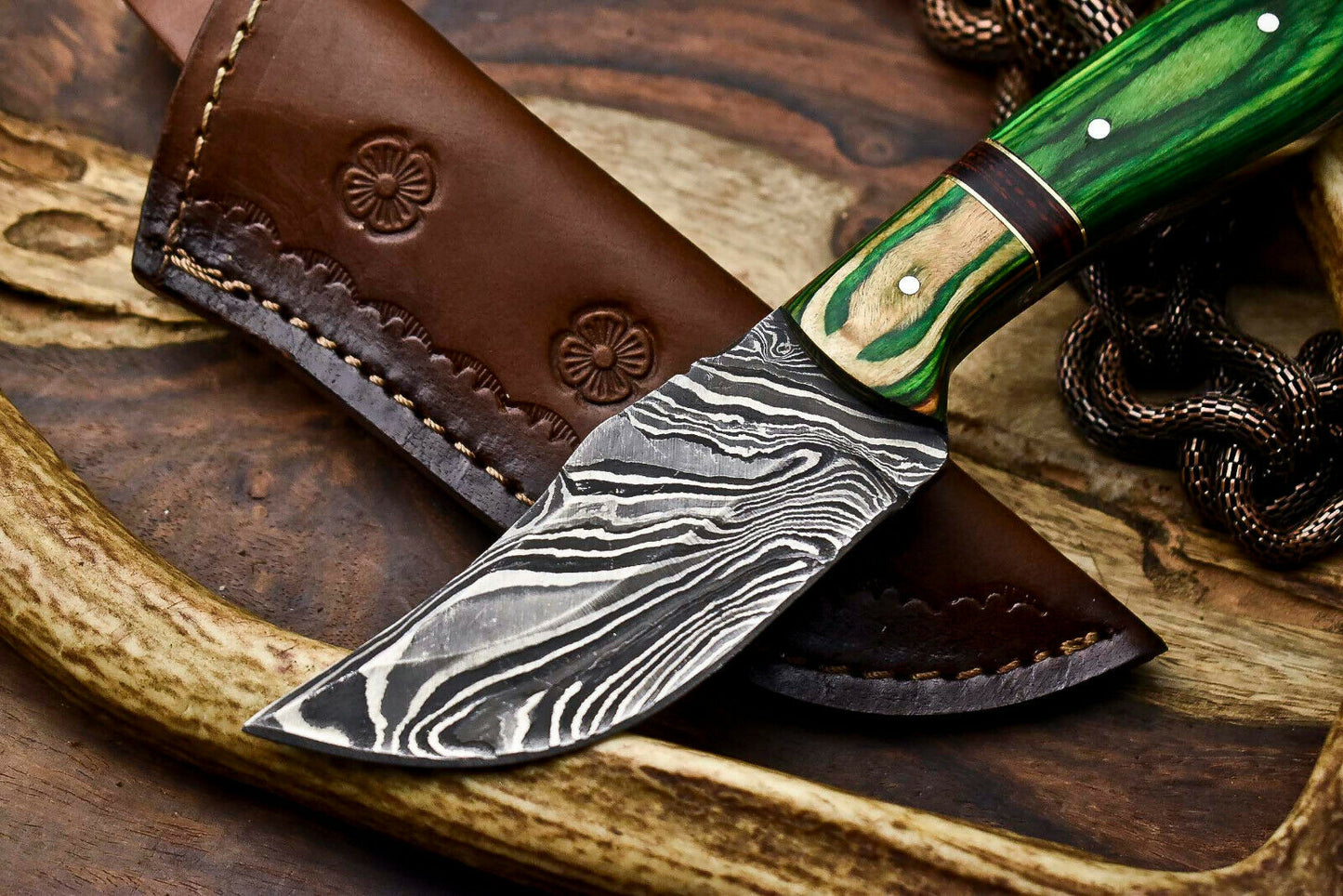 HS-672 Custom Handmade Damascus Steel Skinner Knife - Beautiful Hard Wood Handle
