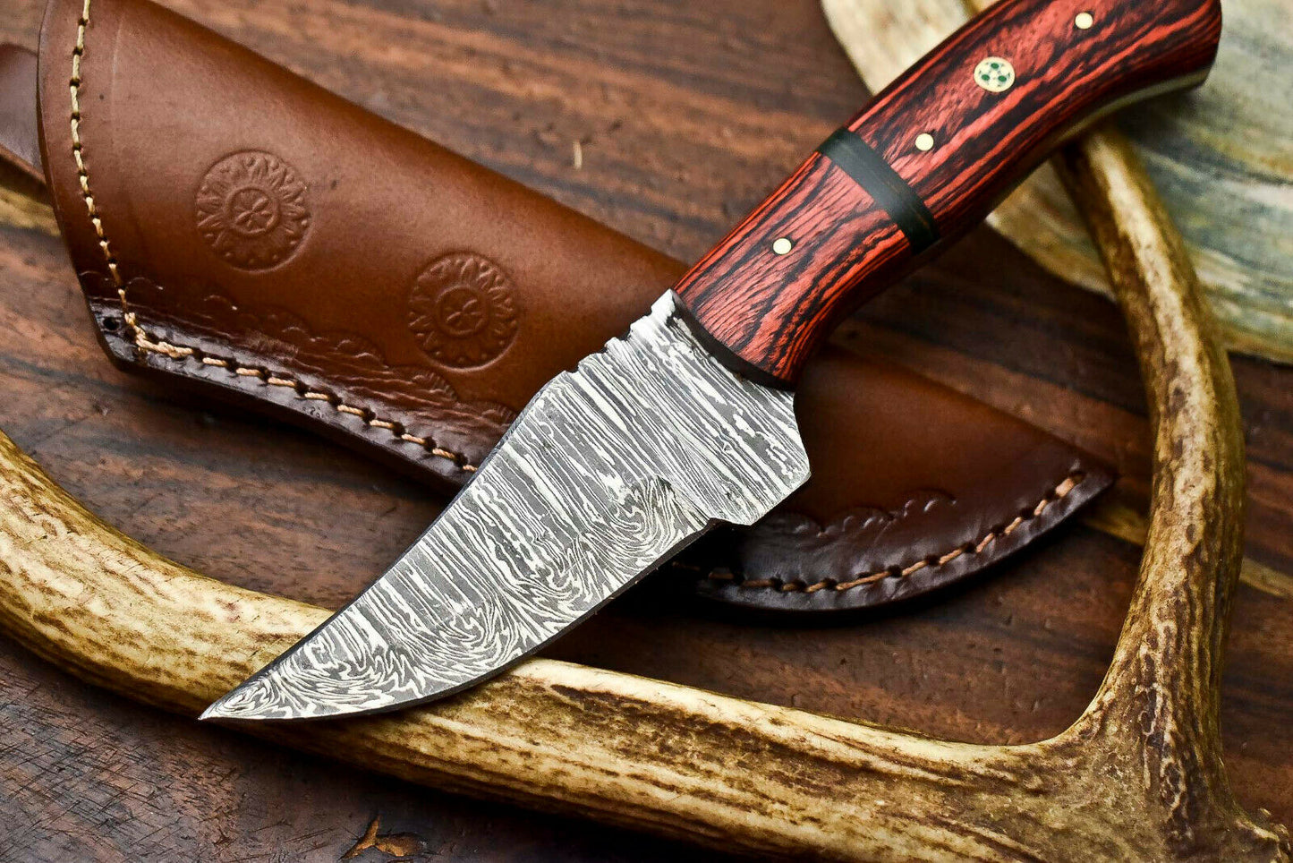 HS-596 Handmade Damascus Skinning Blade Camping Full Tang Knife