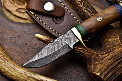 HS-714 Custom Handmade Awesome Walunt Wood Handle Damascus Steel Skinner Knife With Best Price