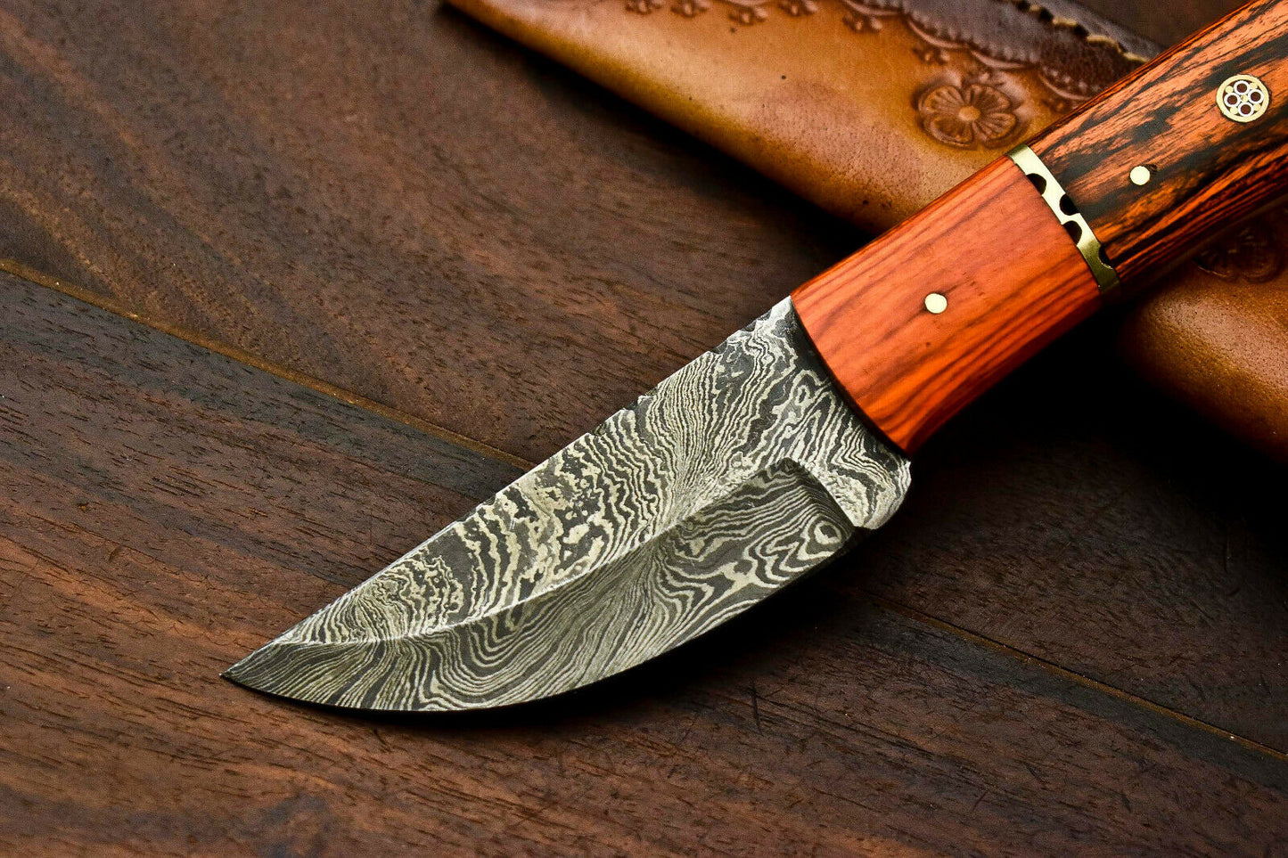 HS-607 Custom Handmade Damascus Hunting Skinning Blade Hunter Camping Full Tang Knife