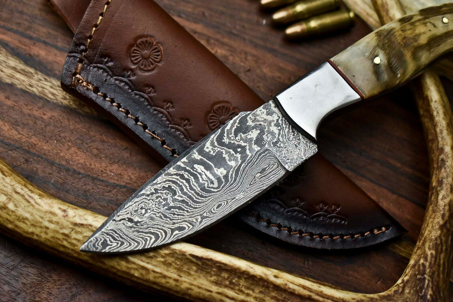 HS-631 Handmade Damascus Skinning Blade Camping Full Tang Knife