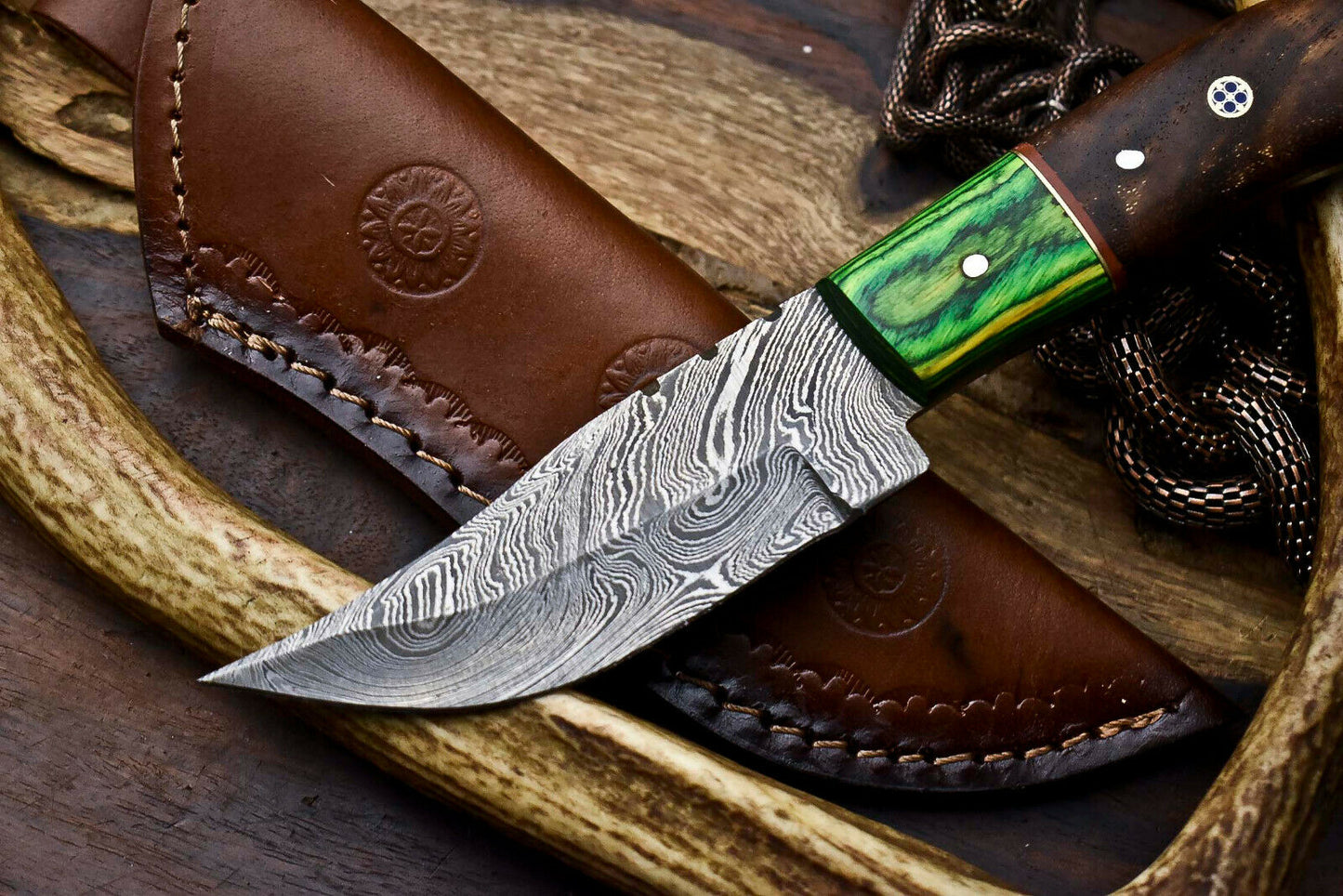 HS-673 Custom Handmade Damascus Steel Skinner Knife - Beautiful Hard Wood Handle