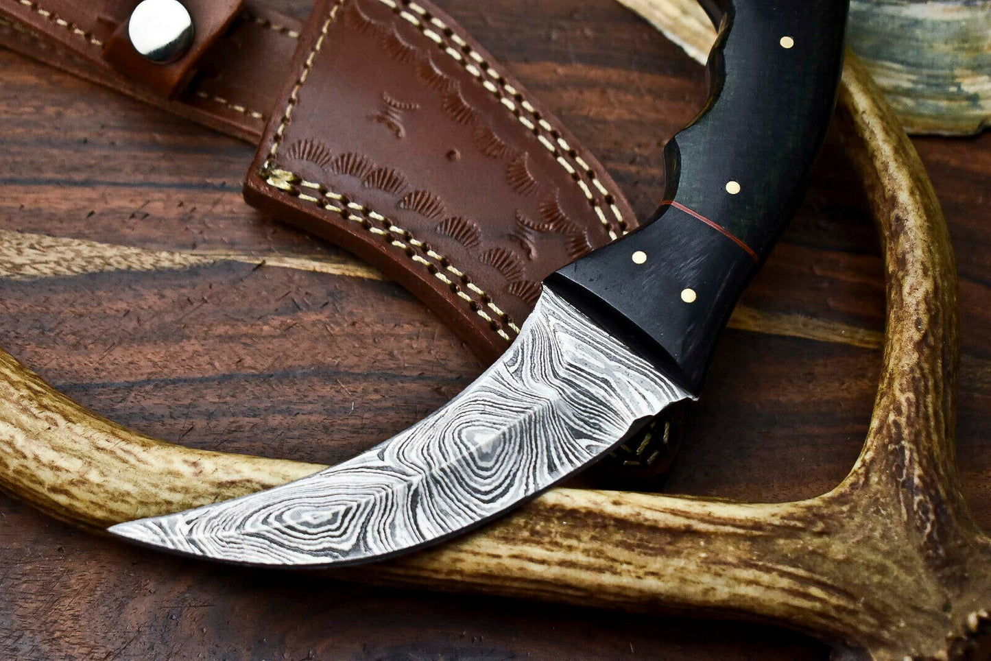 HS-900 Handmade Damascus Hunting Blade Karambit Full Tang Knife